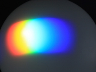 虹には何色があるかわかったかな？記録してみよう。