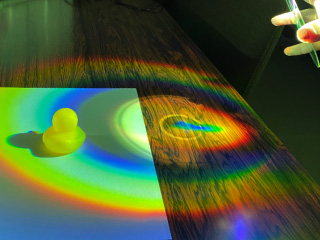 光が見えにくいときは、【壁と物体】や【ライトと物体】の距離を変化させてみよう。